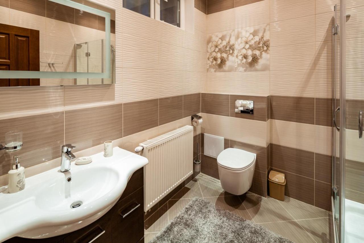 Alfa Apartments Svobody 31 Lviv Exterior photo
